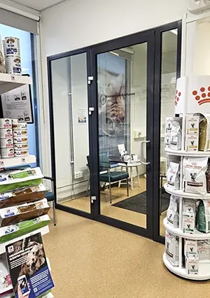 Pohjois-Suomen Eläinsairaalan Kissaystävällisen klinikan sisäänkäynti